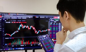 Tiền vào cuồn cuộn, cá nhân đổ xô mở mới 150.000 tài khoản chứng khoán