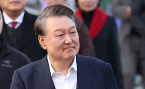 Tổng thống Hàn Quốc Yoon Suk-yeol rời trại giam