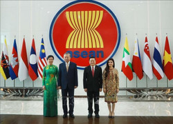 Lần đầu tiên Tổng Bí thư ĐCS Việt Nam thăm Ban Thư ký ASEAN