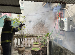 Bật máy sưởi cho thú cưng gây cháy nhà ở Hà Nội
