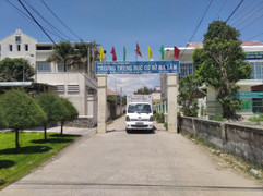 Đình chỉ học sinh nữ đánh nhau trong trường học ở Bình Thuận