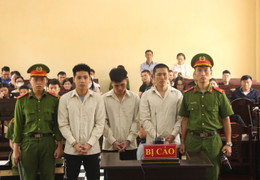 Phê ma túy, nam thanh niên vô cớ đâm chết người