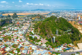 Làm sao để tên gọi tỉnh sau sáp nhập không chỉ là 'phép cộng cơ học'?