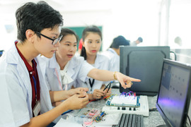 Dự báo 4 ngành nghề thừa nhân sự trong 5 năm tới