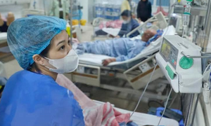 Kết cục đau lòng của nữ bác sĩ trẻ bỏ viện tự chữa ung thư