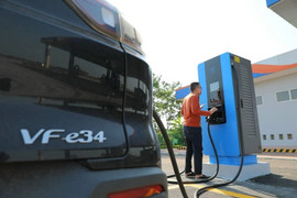 VinFast chi 1 tỷ USD xây 100.000 trạm sạc, 1 nhà máy xe điện ở Indonesia