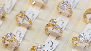 Chuyên gia: Vàng trong nước có thể vượt 100 triệu đồng/lượng?