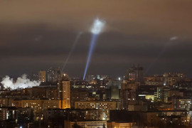 Ukraine đồng ý ngừng bắn một phần với Nga