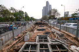 Lô cốt án ngữ huyết mạch Thủ đô, giao thông ùn ứ từ sáng đến tối