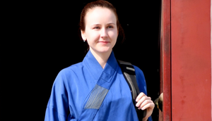 Mê võ công, cô gái Nga lấy chồng là đệ tử Thiếu Lâm, luyện thành Dịch Cân Kinh