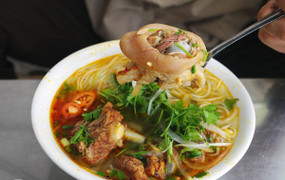 Cách nấu bún chân giò ngon chuẩn vị tại nhà
