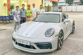 Phạt 20 triệu đồng nhóm tài xế xe Porsche lấn làn, vượt ẩu trên cao tốc