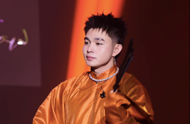 Jun Phạm gặp sự cố sức khoẻ, phải thở bình oxy ở hậu trường concert Anh trai