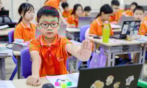 Ứng dụng AI, một trường đảo ngược quy trình: Không bài tập về nhà, tăng tương tác trên lớp