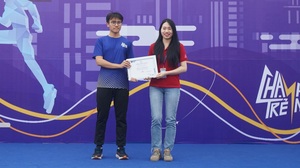 1.000 vận động viên chạy bộ gây quỹ cho học sinh nghèo