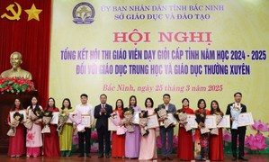 Bắc Ninh khen thưởng giáo viên, học sinh có thành tích xuất sắc