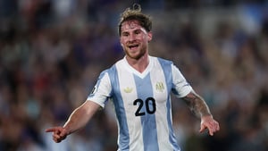 Không cần Messi, Argentina vẫn đè bẹp Brazil