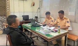 Sự thật về clip 'cảnh sát giao thông khiến người dân ngã xuống đường' ở TP.HCM