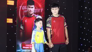 Tuấn Hải theo chân Quang Hải, Hoàng Đức, gợi ký ức để đời ở chung kết AFF Cup