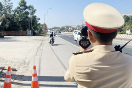 Xe máy chạy dưới tốc độ tối thiểu bị phạt bao nhiêu tiền?