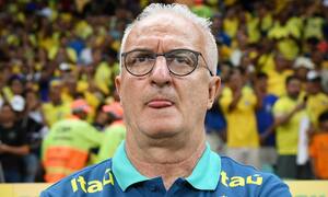 Liên đoàn Bóng đá Brazil sa thải thầy cũ của Neymar