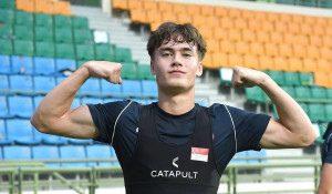 Bại tướng của Nguyễn Xuân Son sang châu Âu thi đấu