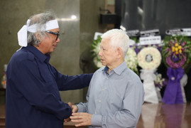 Nguyên Chủ tịch nước Nguyễn Minh Triết tiễn biệt tác giả 'Bài ca đất phương Nam'