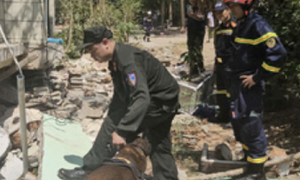 Công an Việt Nam tìm 2 nạn nhân mắc kẹt sau động đất ở Myanmar