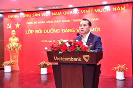 Vietcombank tổ chức Lớp bồi dưỡng lý luận chính trị dành cho đảng viên mới