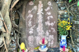 Điều tra vụ bia cổ trấn yểm gần chùa Cầu ở Hội An bị đục phá