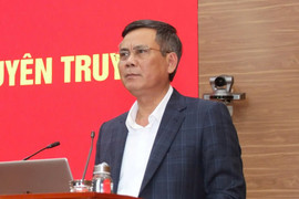 Tháng 4, trình Trung ương sắp xếp lại tổ chức chính trị - xã hội, hội quần chúng