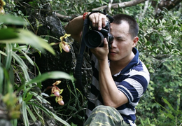 12 năm lang thang trong rừng, viết sách về loài lan quý sắp tuyệt chủng