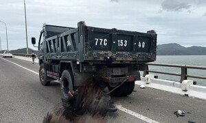 Tai nạn giao thông trên cầu Nhơn Hội ở Bình Định, 1 người tử vong