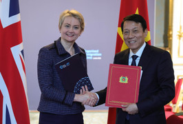 Việt Nam - Vương quốc Anh ký kết kế hoạch hành động phòng, chống mua bán người