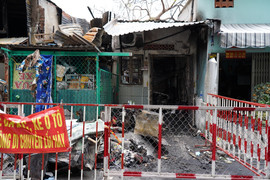 Người mẹ lao vào biển lửa cứu con nhưng không thể trở ra