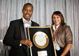 Từ học sinh đội sổ trở thành bác sĩ hàng đầu, bộ trưởng danh tiếng