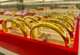 Giá vàng hôm nay 5/4: Tiếp tục giảm cắm đầu, chấm dứt 5 tuần tăng liên tiếp