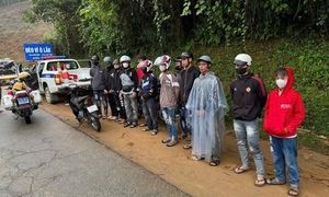 Đi 'săn mây' gây rối trật tự, nhóm thanh niên bị phạt hơn 100 triệu đồng