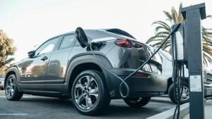 Na Uy viết lại bản đồ giao thông xanh: Trạm sạc phủ sóng