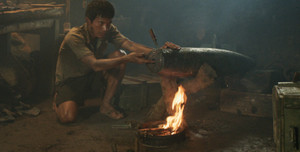 Cảnh cưa bom nghẹt thở trong phim 'Địa đạo'