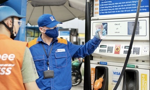 Giá xăng dầu trong nước ngày mai dự báo giảm mạnh