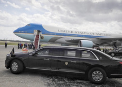 Limousine của Tổng thống Mỹ được vận chuyển ra nước ngoài thế nào?