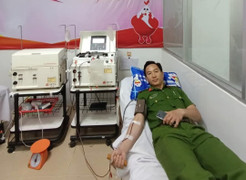 Trưởng công an xã vượt gần 30km hiến máu cứu nữ bệnh nhân qua cơn nguy kịch