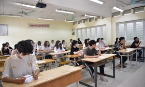 Teaching 2 sessions/day: 'How to design so that students don't have to take extra classes but still pass the exam'