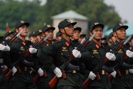 Mãn nhãn với màn hợp luyện của hơn 13.000 chiến sỹ tại sân bay Biên Hoà