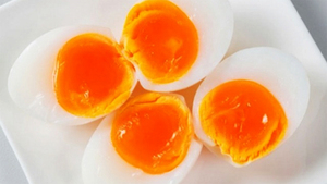Cách luộc trứng lòng đào dẻo chuẩn ngon