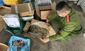 Không nơi đâu buôn bán thực phẩm dễ dãi như ở ta