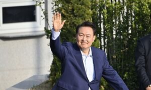 Ông Yoon Suk-yeol rời Dinh Tổng thống