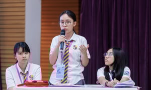 Học sinh 'ngược dòng' khám phá Hy Lạp cổ qua cuộc thi tiếng Anh triết học 