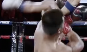 Tự ngã lộn cổ trên võ đài, võ sĩ Muay Thái bất ngờ thua knock-out